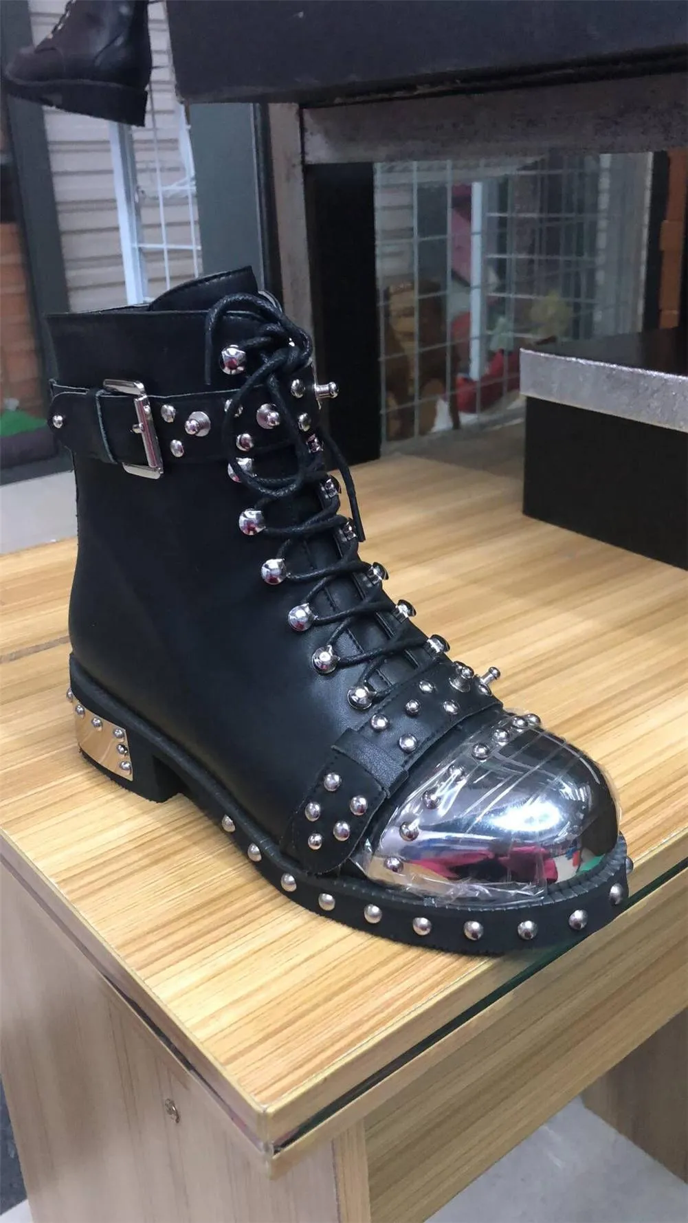 Genuine Leather Shoes Womens Biker Boots Metal Decoration Rivet Zip