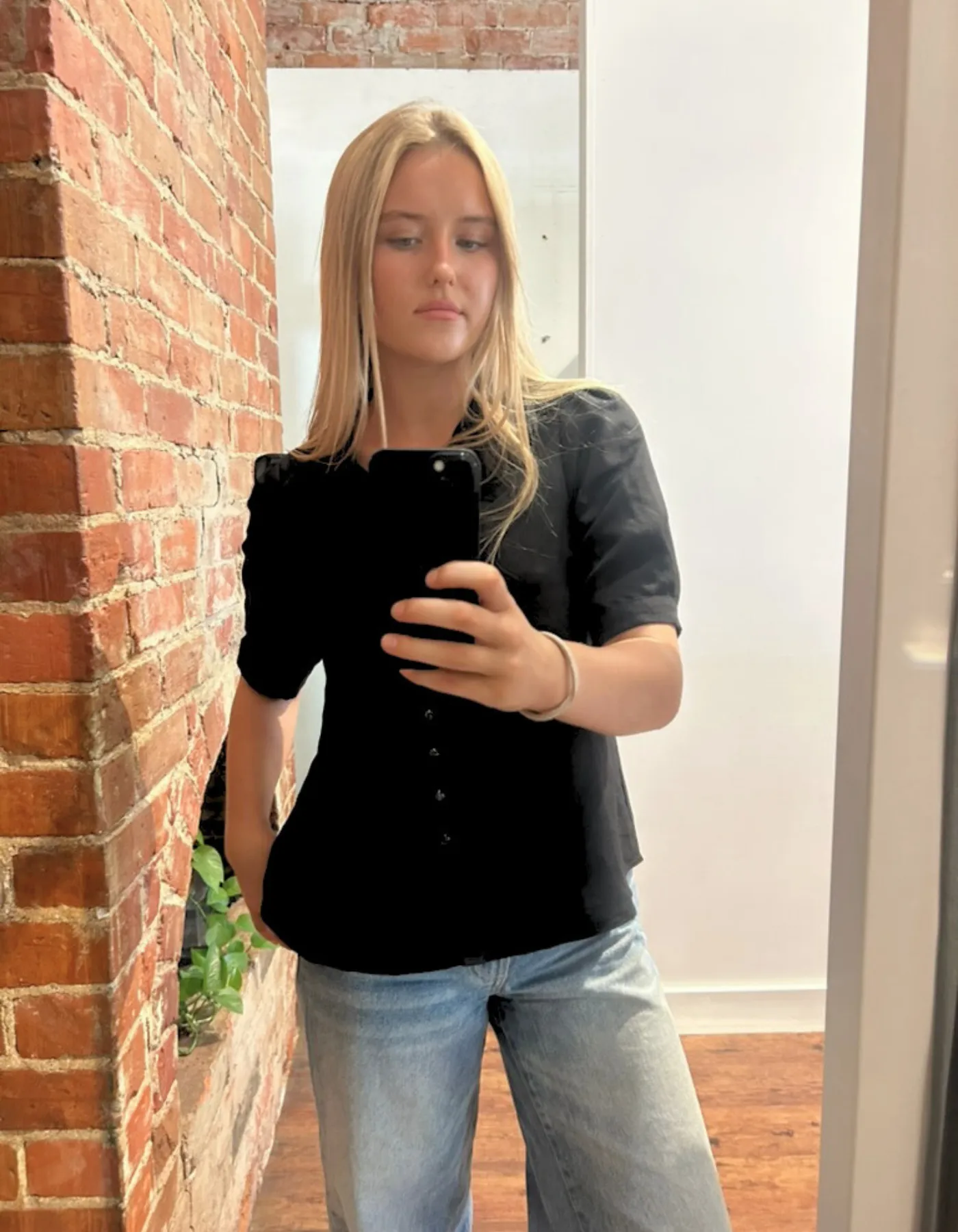 Vera Linen-Cotton Button Up Short Sleeve Top in Black