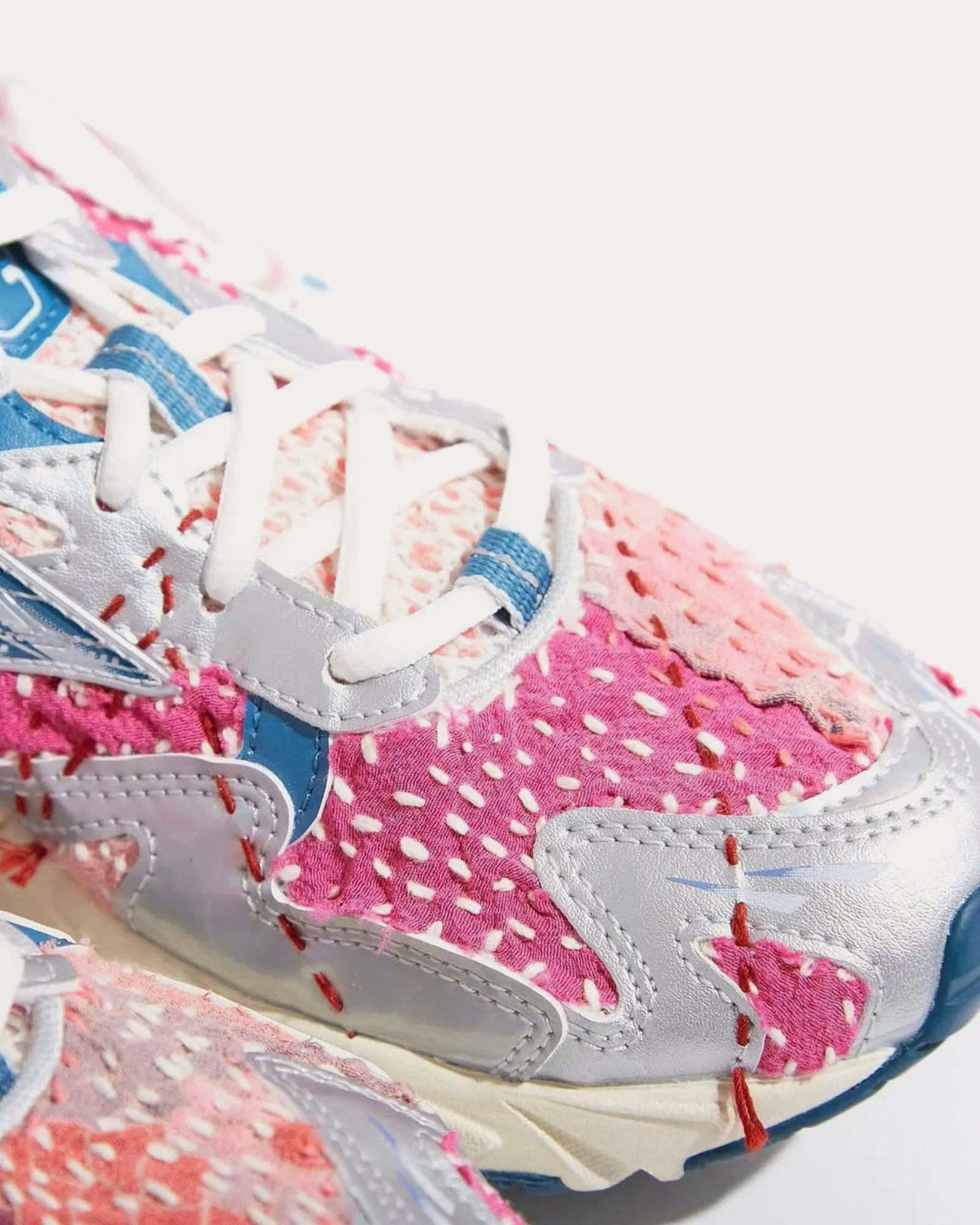 x Kuon Wave Rider 10 Silver / Pink / Blue Low Top Sneakers