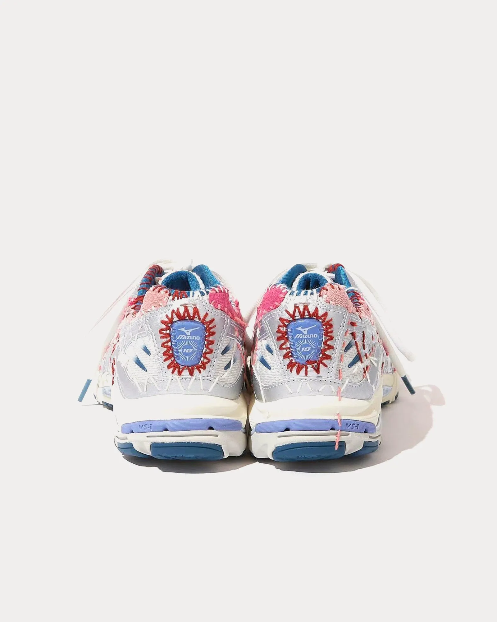x Kuon Wave Rider 10 Silver / Pink / Blue Low Top Sneakers